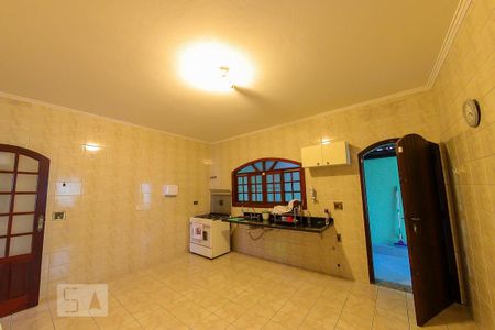 Casa à venda com 320m², 3 quartos e 7 vagas Casa à venda com 320m², 3 quartos e 7 vagasCozinha
