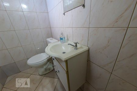 Casa à venda com 320m², 3 quartos e 7 vagas Casa à venda com 320m², 3 quartos e 7 vagasBanheiro da Garagem