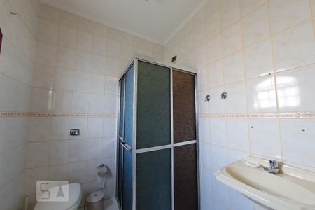 Banheiro da Suite 1 de casa à venda com 3 quartos, 320m² em Parque Continental Ii, Guarulhos