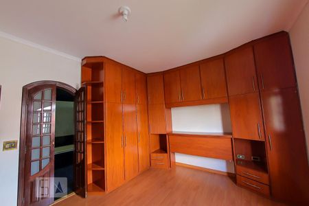 Casa à venda com 320m², 3 quartos e 7 vagas Casa à venda com 320m², 3 quartos e 7 vagasSuite 2