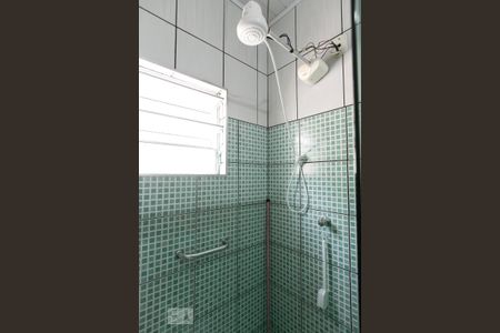 Casa à venda com 550m², 2 quartos e 50 vagasDetalhe banheiro