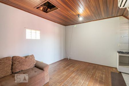 Sala/Quarto de kitnet/studio para alugar com 1 quarto, 24m² em Glória, Porto Alegre