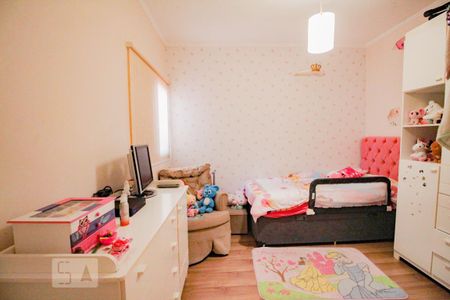 Casa à venda com 270m², 3 quartos e 2 vagas Casa à venda com 270m², 3 quartos e 2 vagasQuarto