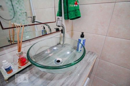 Casa à venda com 270m², 3 quartos e 2 vagas Casa à venda com 270m², 3 quartos e 2 vagasBanheiro