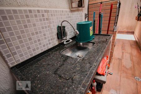 Casa à venda com 270m², 3 quartos e 2 vagas Casa à venda com 270m², 3 quartos e 2 vagasÁrea externa