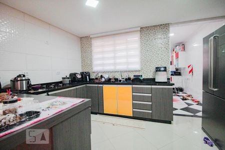 Casa à venda com 270m², 3 quartos e 2 vagas Casa à venda com 270m², 3 quartos e 2 vagasCozinha