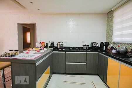 Casa à venda com 270m², 3 quartos e 2 vagas Casa à venda com 270m², 3 quartos e 2 vagasCozinha