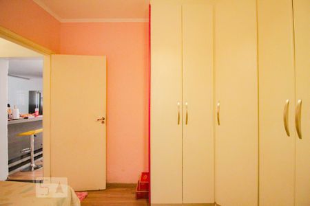 Casa à venda com 270m², 3 quartos e 2 vagas Casa à venda com 270m², 3 quartos e 2 vagasQuarto