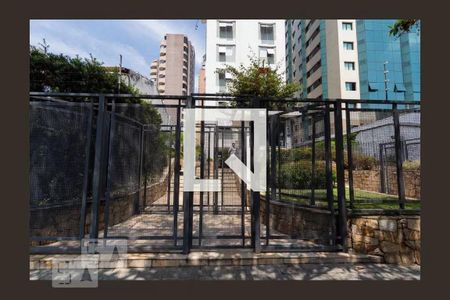 Apartamento à venda com 101m², 3 quartos e 1 vaga Apartamento à venda com 101m², 3 quartos e 1 vagaFachada e portaria