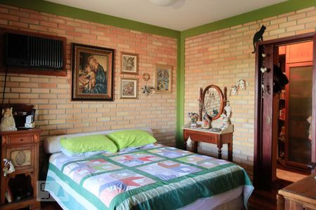 Casa para alugar com 267m², 3 quartos e 2 vagas Casa para alugar com 267m², 3 quartos e 2 vagasSuíte