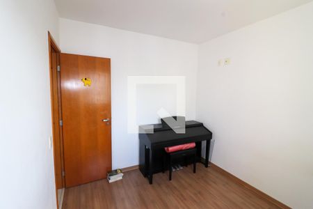 Apartamento à venda com 96m², 3 quartos e 2 vagasQuarto 2