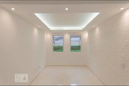Sala de apartamento para alugar com 3 quartos, 61m² em Vila Pierina, São Paulo