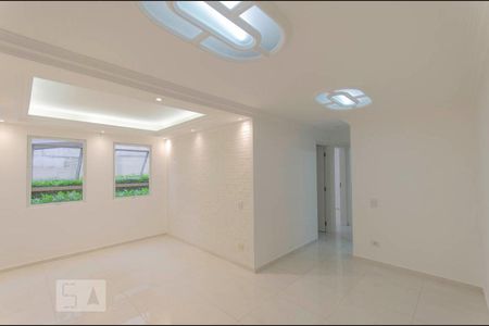 Sala de apartamento para alugar com 3 quartos, 61m² em Vila Pierina, São Paulo