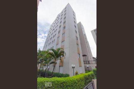 Apartamento para alugar com 61m², 3 quartos e 1 vagaFachada