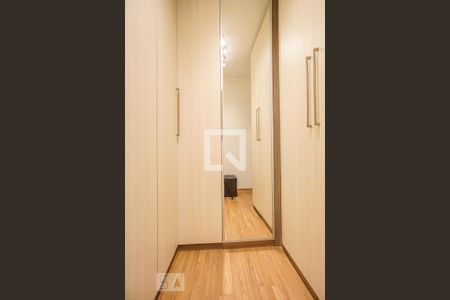 Casa à venda com 175m², 2 quartos e 6 vagas