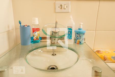 Casa à venda com 175m², 2 quartos e 6 vagas