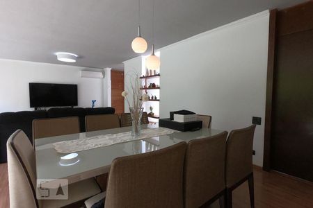 Sala de casa para alugar com 4 quartos, 250m² em Jardim Morumbi, São Paulo