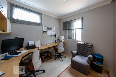 Apartamento à venda com 173m², 4 quartos e 2 vagasQuarto 4