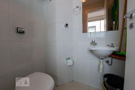 Apartamento à venda com 173m², 4 quartos e 2 vagasBanheiro de Serviço