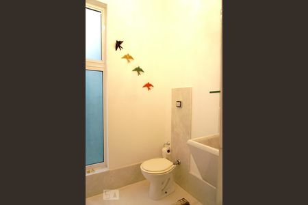 Casa à venda com 424m², 5 quartos e 4 vagasLavabo