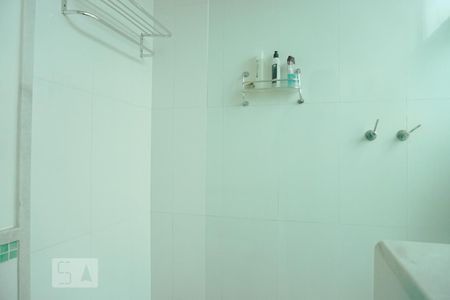 Casa à venda com 424m², 5 quartos e 4 vagasBanheiro da Suíte 4