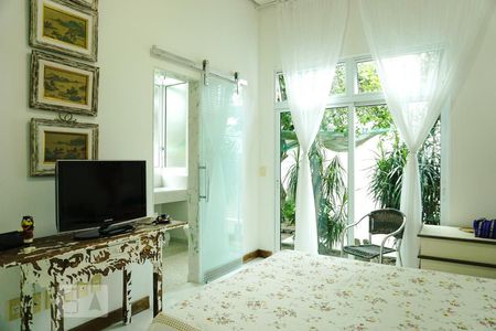 Casa à venda com 424m², 5 quartos e 4 vagasSuíte 1