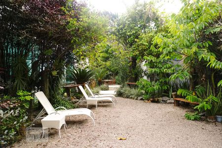 Casa à venda com 424m², 5 quartos e 4 vagasÁrea Externa - Jardim