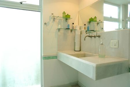 Casa à venda com 424m², 5 quartos e 4 vagasBanheiro da Suíte 5