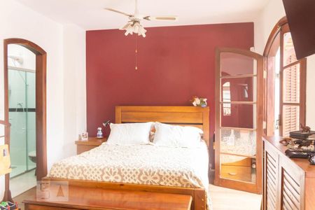 Casa à venda com 194m², 3 quartos e 3 vagasSuíte 1