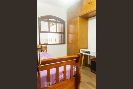 Casa à venda com 194m², 3 quartos e 3 vagasSuíte 2