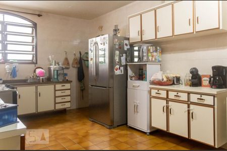 Casa à venda com 194m², 3 quartos e 3 vagasCozinha