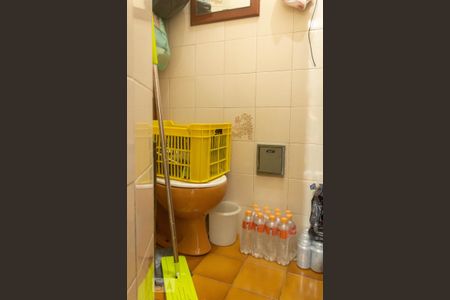 Casa à venda com 194m², 3 quartos e 3 vagasBanheiro de Serviço