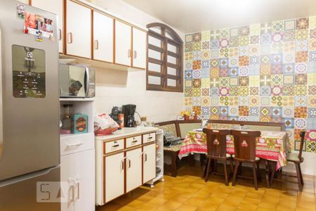 Casa à venda com 194m², 3 quartos e 3 vagasCozinha