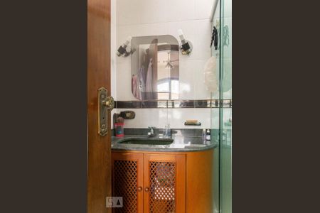 Casa à venda com 194m², 3 quartos e 3 vagasBanheiro 1 Suíte 1