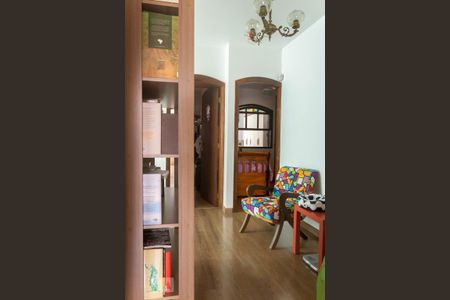 Casa à venda com 194m², 3 quartos e 3 vagasEntrequartos