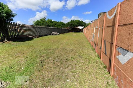 Casa à venda com 2270m², 3 quartos e 4 vagas Casa à venda com 2270m², 3 quartos e 4 vagasQuintal