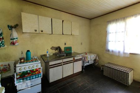 Casa à venda com 2270m², 3 quartos e 4 vagas Casa à venda com 2270m², 3 quartos e 4 vagasCozinha