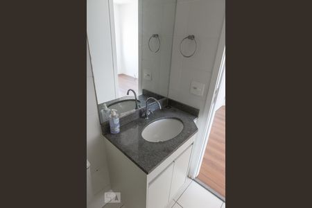 Banheiro de apartamento à venda com 1 quarto, 33m² em Jardim Peri, São Paulo