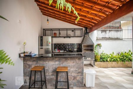 Casa à venda com 350m², 3 quartos e 8 vagasQuintal - Churrasqueira