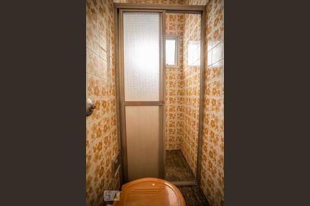 Casa à venda com 350m², 3 quartos e 8 vagasBanheiro de Serviço