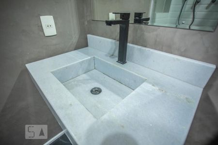 Casa à venda com 350m², 3 quartos e 8 vagasBanheiro Suíte - Torneira