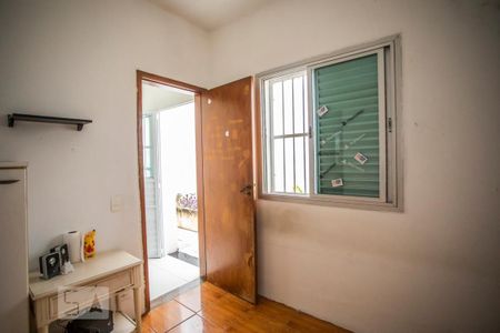 Casa à venda com 350m², 3 quartos e 8 vagasQuarto de Serviço