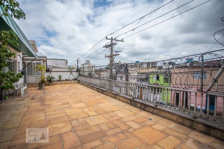 Casa à venda com 350m², 3 quartos e 8 vagasVaranda