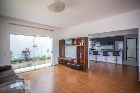 Sala de Estar de casa à venda com 3 quartos, 350m² em Jardim Oriental, São Paulo