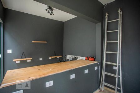 Casa à venda com 350m², 3 quartos e 8 vagasQuarto de Serviço