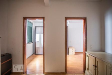 Casa à venda com 350m², 3 quartos e 8 vagasCloset