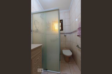 Banheiro da Suite 1 de casa à venda com 3 quartos, 250m² em Jardim Zaira, Guarulhos