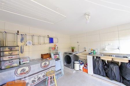 Casa à venda com 250m², 3 quartos e 2 vagasArea de Serviço