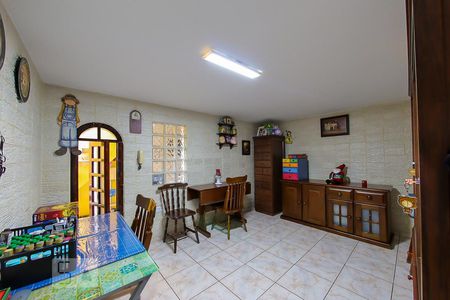 Casa à venda com 250m², 3 quartos e 2 vagasSuite 3