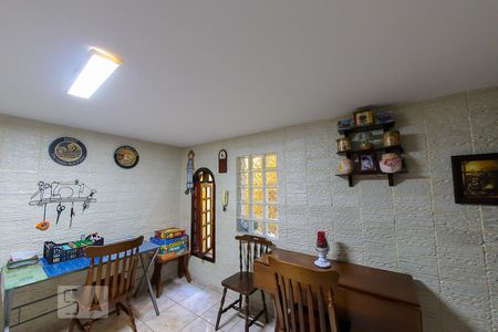 Casa à venda com 250m², 3 quartos e 2 vagasSuite 3